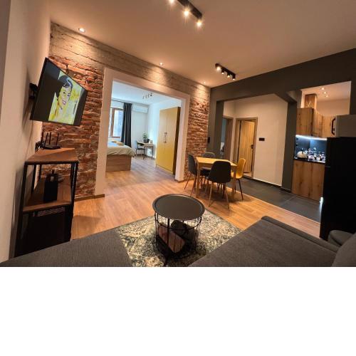 HOME 12