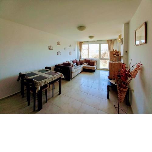 Home Comfort 3 Rooms Apartment Butterfly