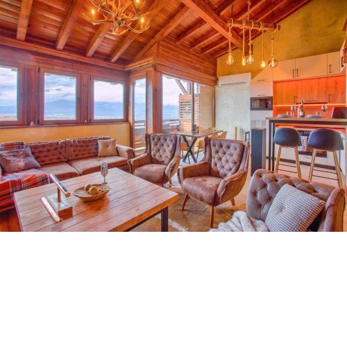 Host2U Penthouse 2-Bedrooms The Best View - Free Parking