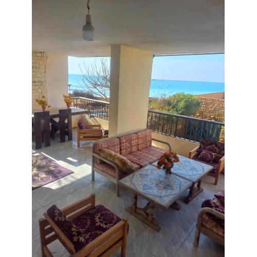 Hot apartment above the see within special villa 3 bedroom 2 toilets 24 hours service parking free beach inside villa free