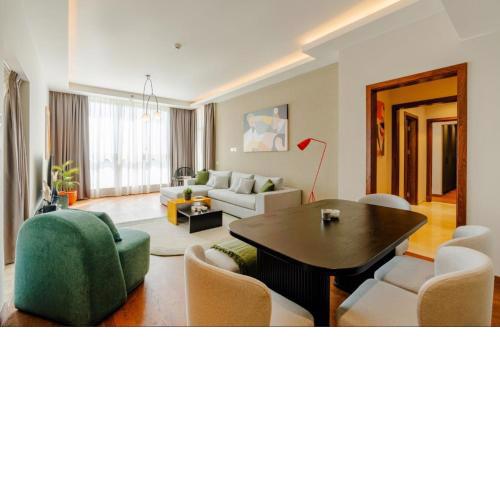 Hotel Apartment in Sheikh Zayed quiet and brand new