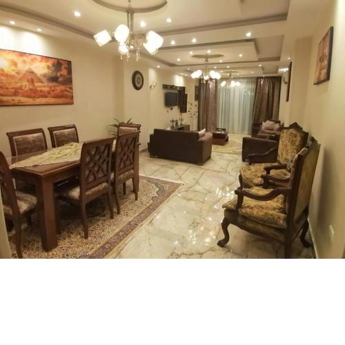 شقه فندقيه مواجهه للأهرامات. Hotel Apartment