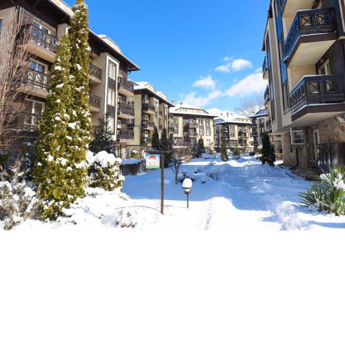 Hotel Bojur & Bojurland Apartment Complex