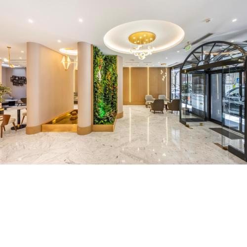 Hotel Bristol