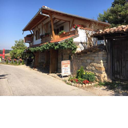 Hotel Pri Chakara