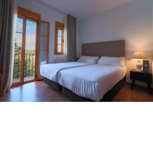 Hotel Tugasa El Almendral