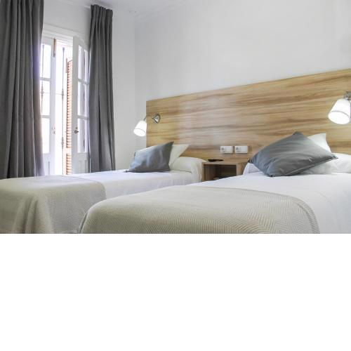 Hotel Vía Sevilla - Cádiz by MA 22 Puntos