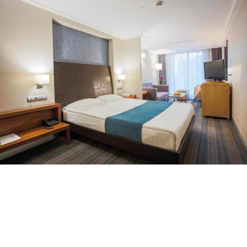 Housez Suites & Apartments Special Class