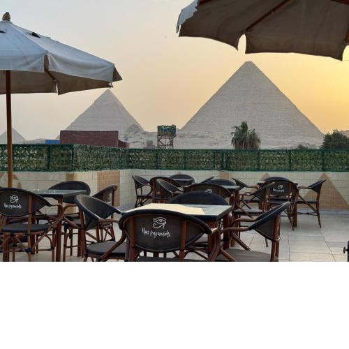 Hur pyramids Hostel