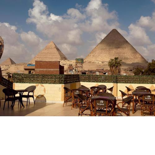 Hur Pyramids Inn