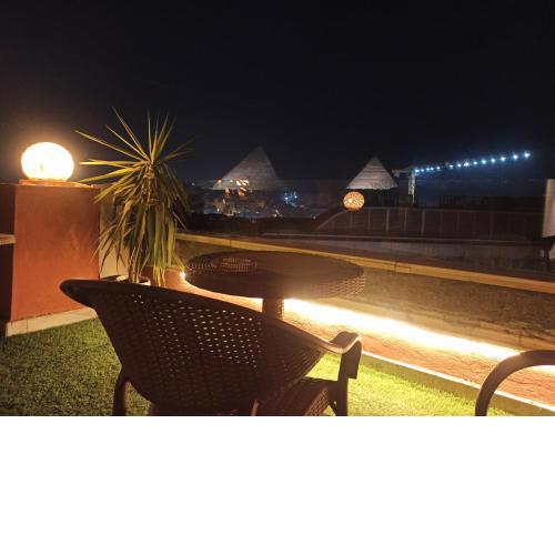 Ibis Pyramids&Museum view