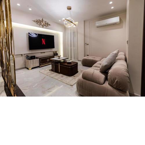 Imperial & Inviting 3BDR Duplex w Roof New Cairo
