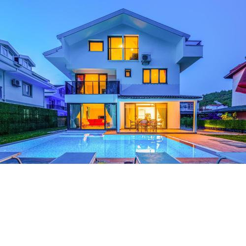 Infinity Lily Villa 2