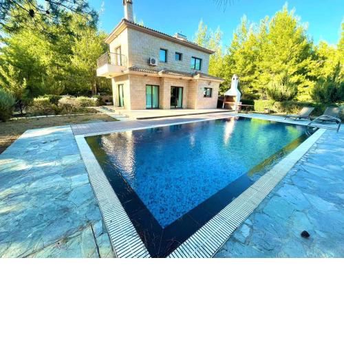 Irinas country home!