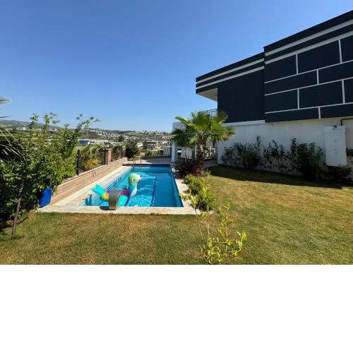 Isıtmalı Havuzlu Lüks Villa