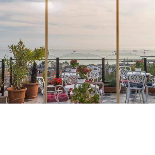 Istanbul Amedros Home
