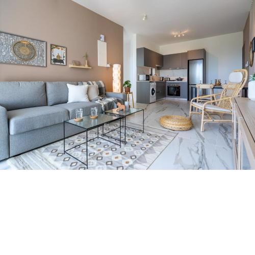 Ivory 1-BR Apartment in Aradipou