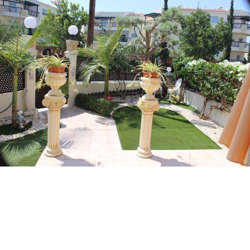 Ivoton home