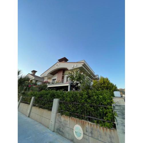 Izmırın Kalbı Ozdere Denıze Sıfır Villa