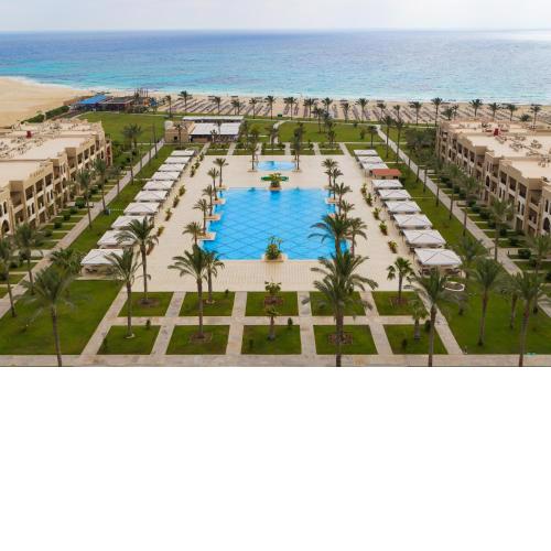 Jaz Oriental, Almaza Bay