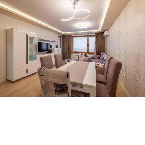 Jewelry - 1 bedroom apartment