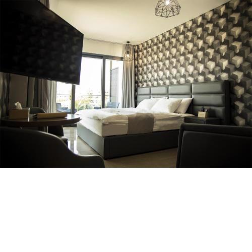 Jimmy's Suites