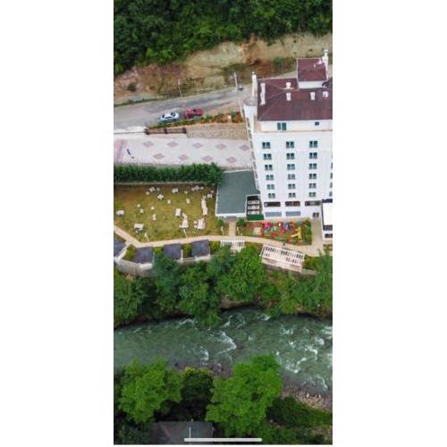 Jolnar garden hotel