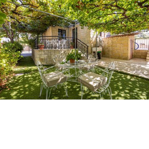 JP Pool House