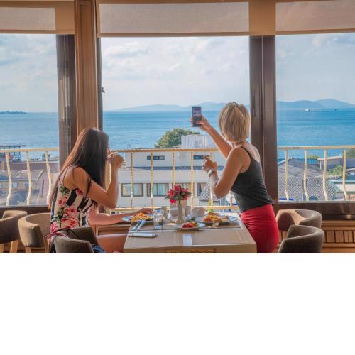Kaftan Hotel