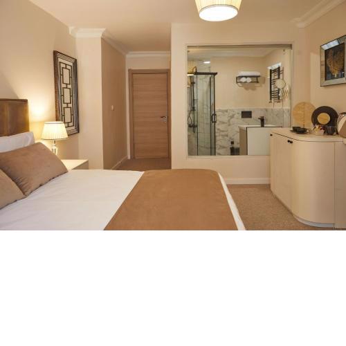 Kaira Hotel& Aparts