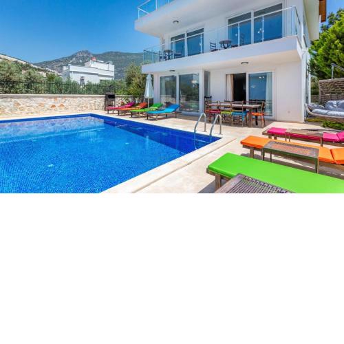 Kalkan 4 Bedroom Villa 1106
