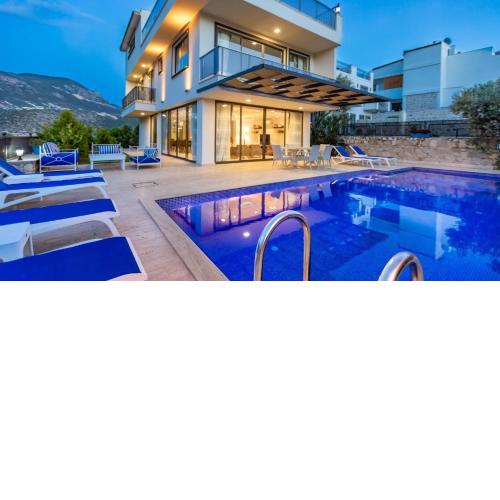 Kalkan 4 Bedroom Villa 7551
