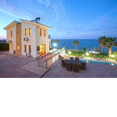 Kallinousa Beach Villa
