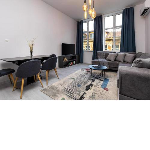 Kapana Beat 2-bedroom apt. Top Center