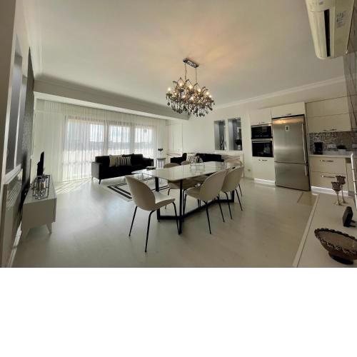 Kaplan Luxury Family Flat - 3 Bedrooms with air conditioning & heating in the City