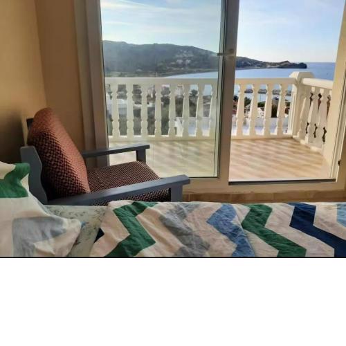 Karaburun'da Deniz Manzaralı Ferah Dubleks Villa