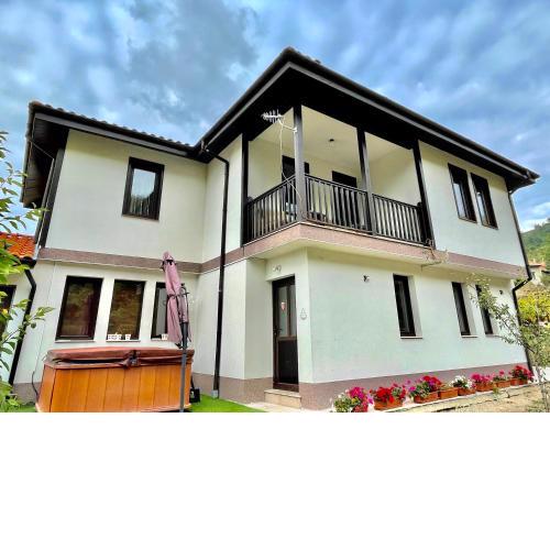 Kassandrova Guest House & Spa