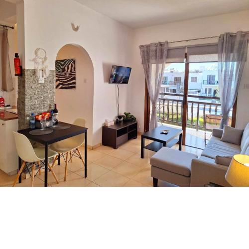 Kato Paphos Apt 400m To The Beach