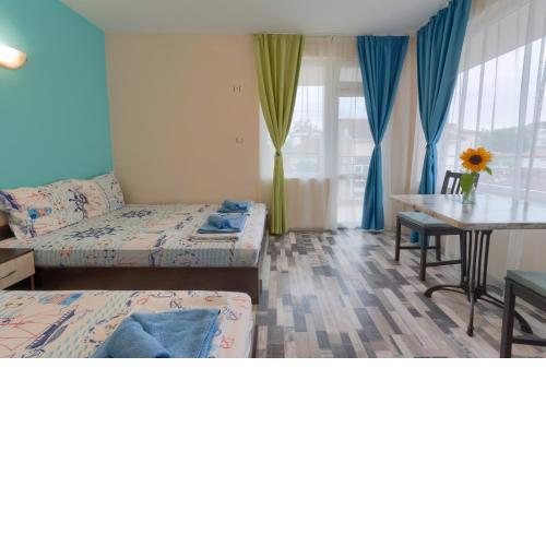 Kazlarov Guest House
