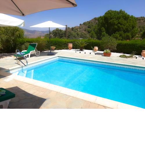Kellaki Cottage - 2 bedroom with pool, sleeps 6