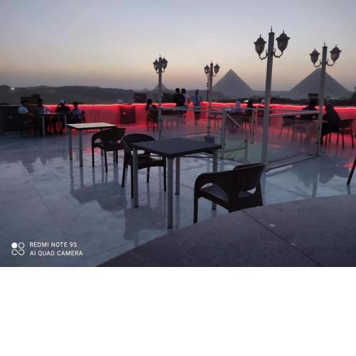 Khufu Pyramids Hotel