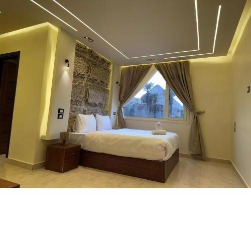 King Cheops Inn - Pyramid View