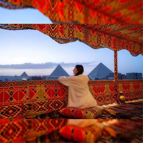 King of pharaohs view pyramids
