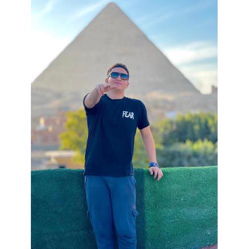 King pyramids view inn