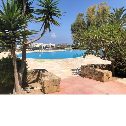 Kings Palace - fabulous pool-side 2 bed apartment