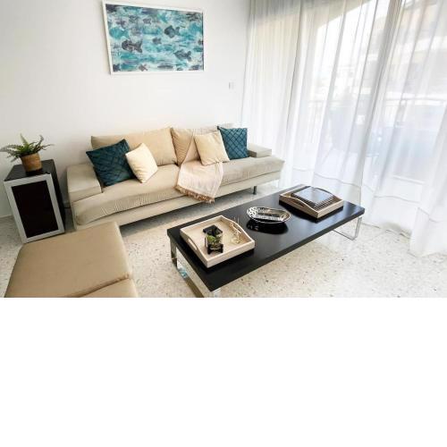 Kings Palace superb 1 bed apartment with sea views