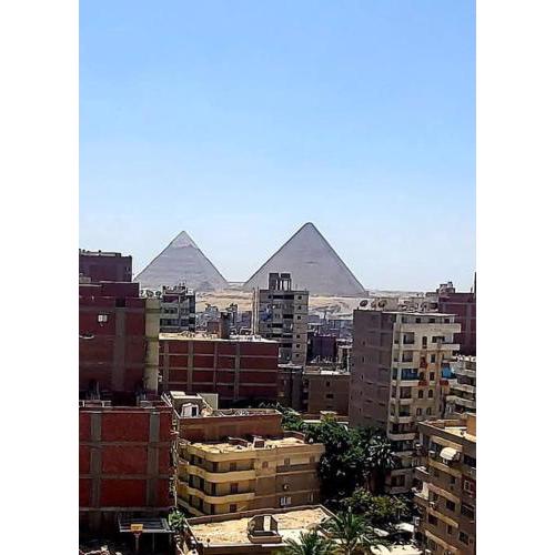 KingTut Pyramids View Inn