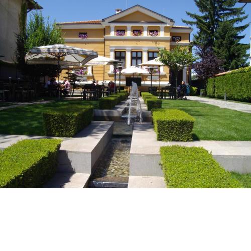 Kokoshkovata Boutique House