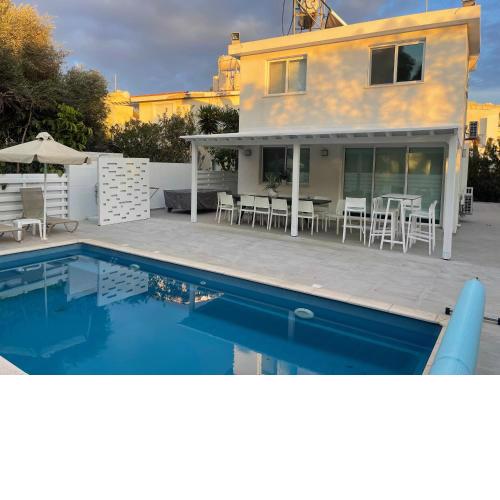Konnos Hight Villa