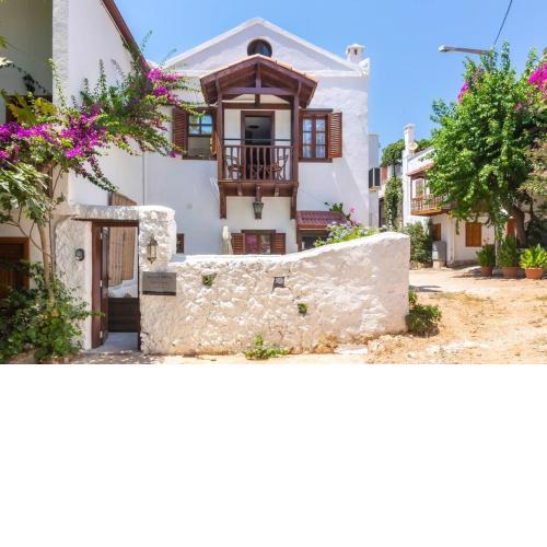 Korsan Minik-Pretty Two Bedroom Townhouse in Old Town Kalkan